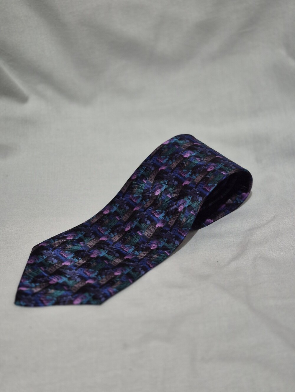 Men's Raphael Purple Patterned Silk Tie with Teal Accents